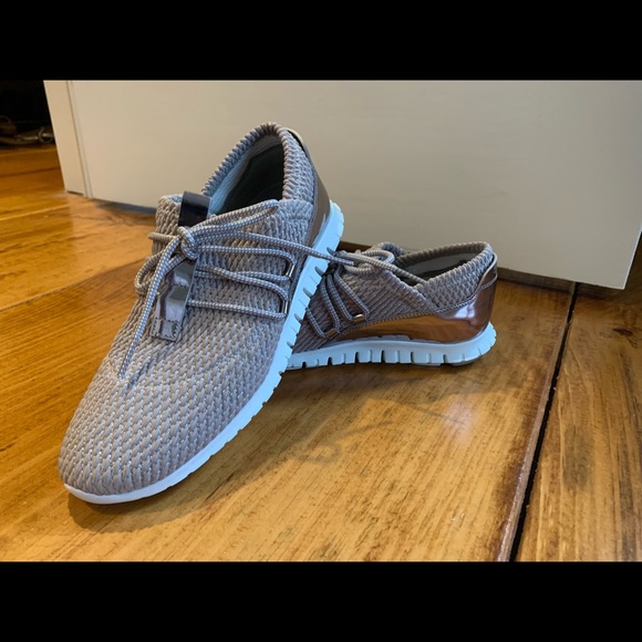 Cole Haan- Zerogrand Quilted sneaker! - Picture 8 of 11